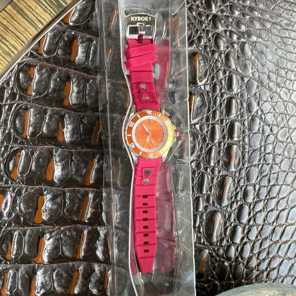 New solid stainless steel  beautiful color Kylie - Picture 1 of 3